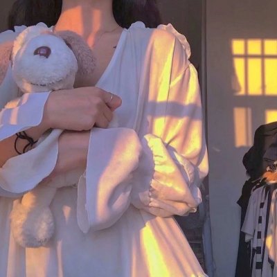 女士目标海报